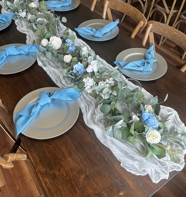 Long table décor