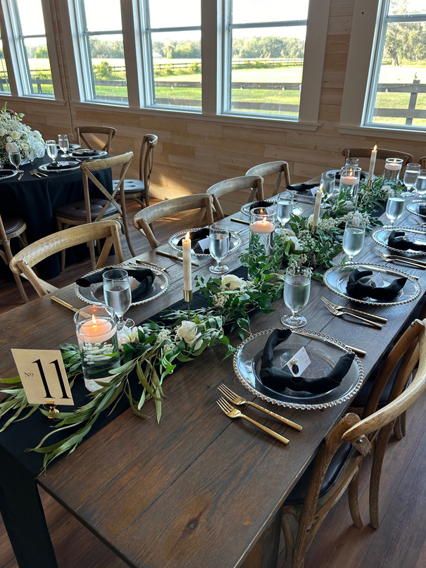 Long table décor