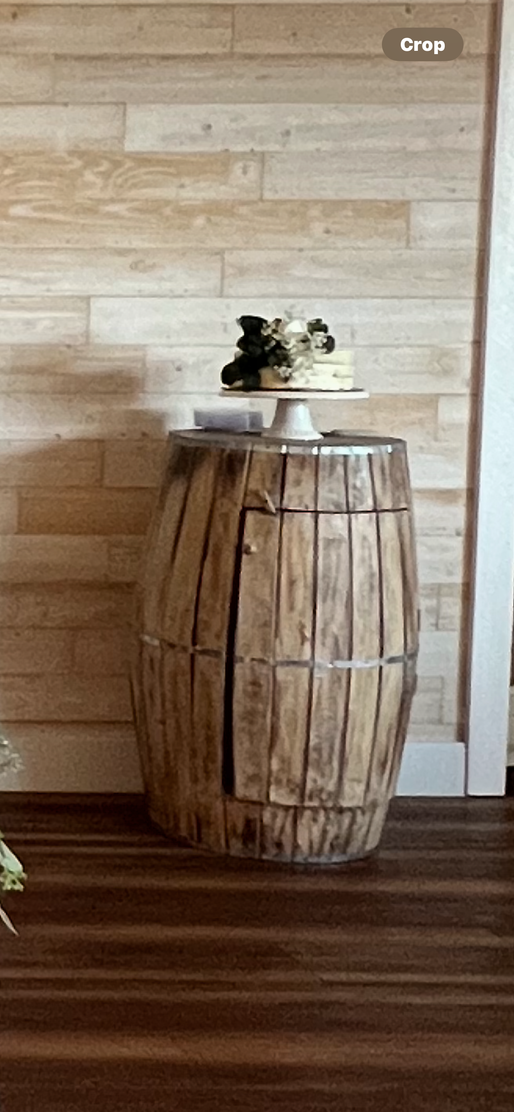 Wagon wheel dessert table